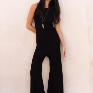 CALÇA FLARE ESSENTIAL